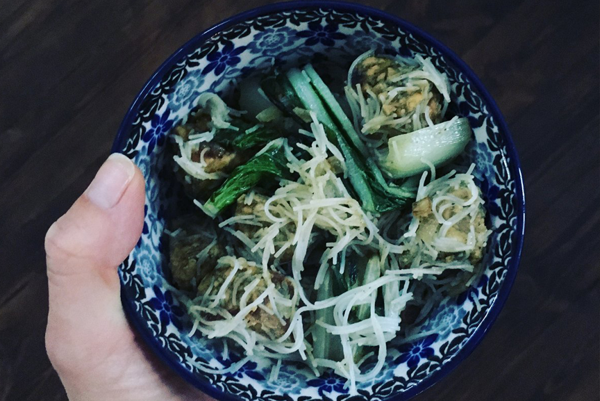 Spirulina noodles in a bowl