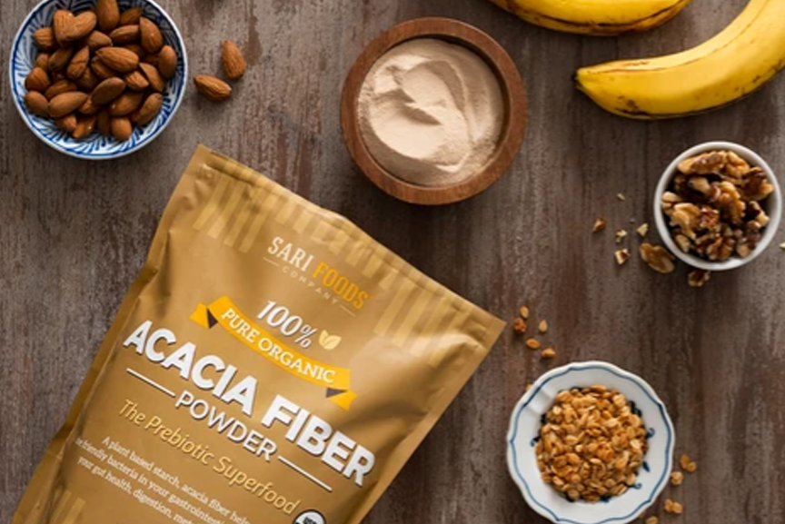 Acacia fiber powder with nuts and a banana.